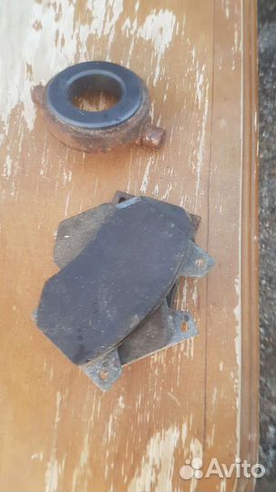 Передние тормозные колодки