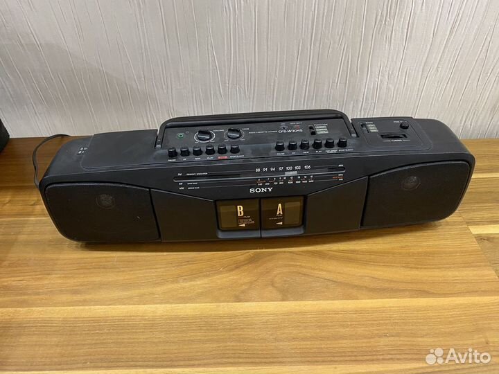 Двухкассетный магнитофон Sony