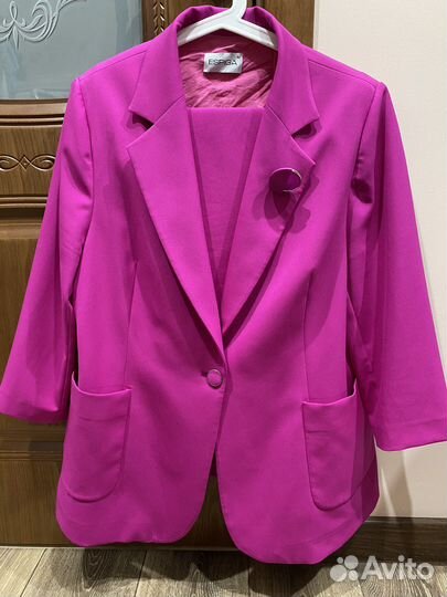 Брючный костюм женский