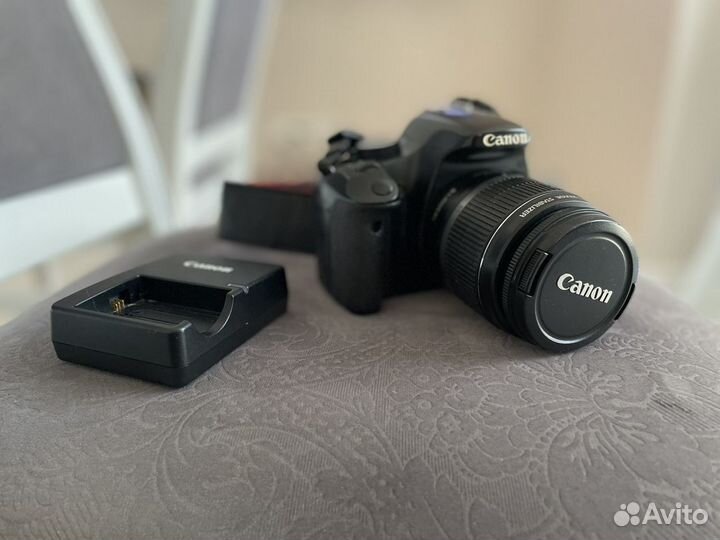 Зеркальный фотоаппарат Canon EOS 450d