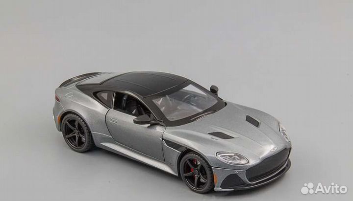 Модель автомобиля Aston Martin DBS Superleggera