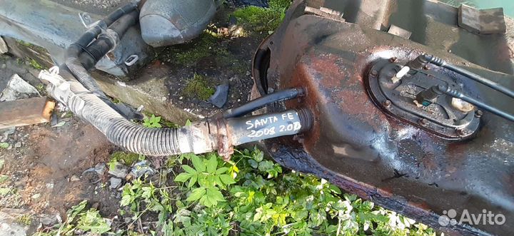 Бензобак Hyundai Santa Fe 2.0 crdi 2008