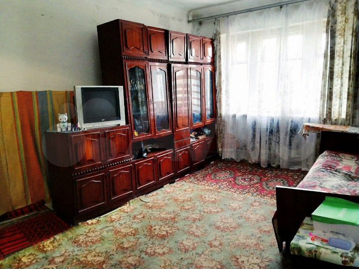 3-к. квартира, 73 м², 1/2 эт.