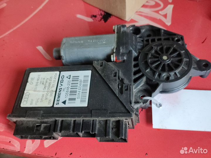 Мотор стеклоподъемника задний левый Audi A4 B7/8E