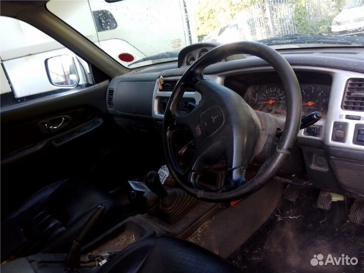 Разбор на запчасти Mitsubishi L200 1996-2006