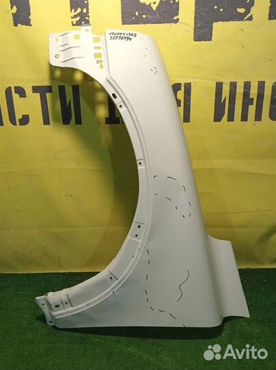 Крыло переднее левое Volvo XC90 2002