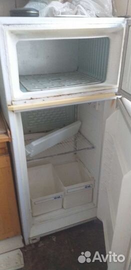 Холодильник бу маленький