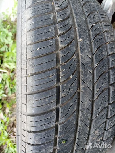 Jinyu Winter JW-51 215/60 R16