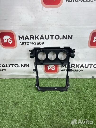 Рамка магнитолы Suzuki Sx4 1 1.6 M16A 2009