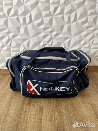 Сумка хоккейная на колесах