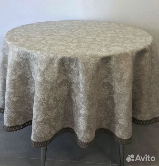 Скатерть круглая 163см и 2 салфетки 48х48см -№45