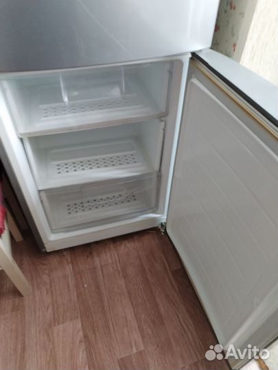 Холодильник LG