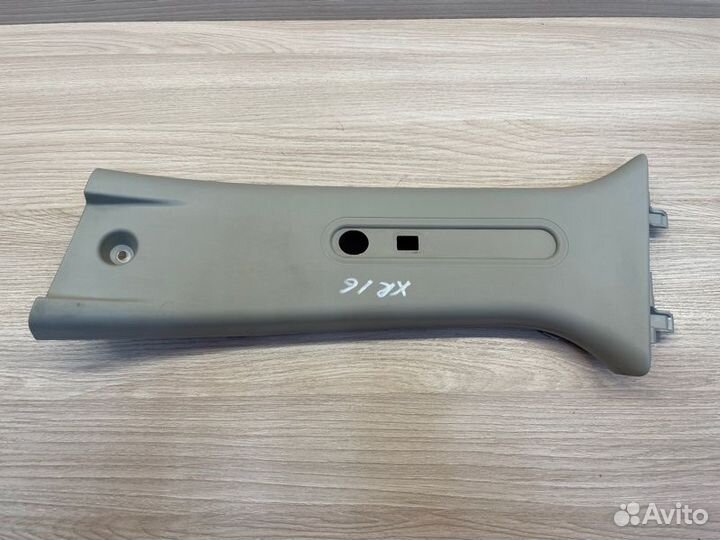 Обшивка средней стойки левая LADA X-Ray