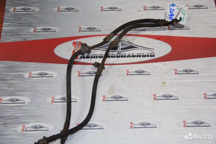 Тормозной шланг перед c Toyota Ractis NCP100 1NZ-F