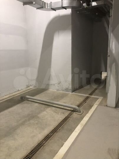 Машиноместо, 14 м²