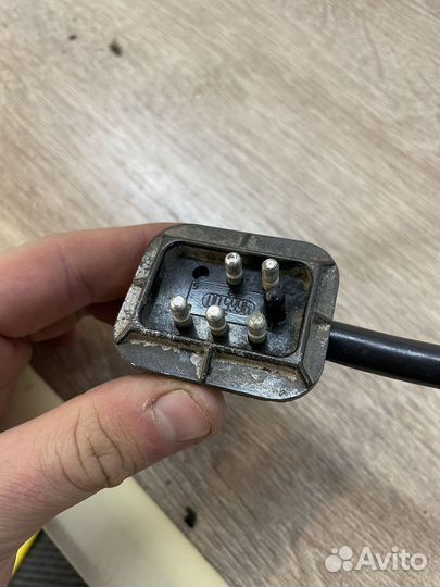 Моторчик стеклоочистителя Mercedes W123