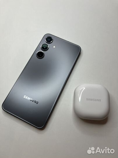 Samsung Galaxy S24, 8/128 ГБ