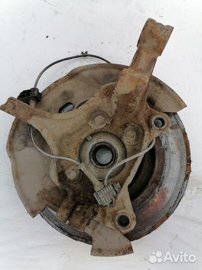 Поворотный кулак Mazda Cx-5 2.0 АКПП 2014