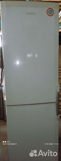 Холодильник веко