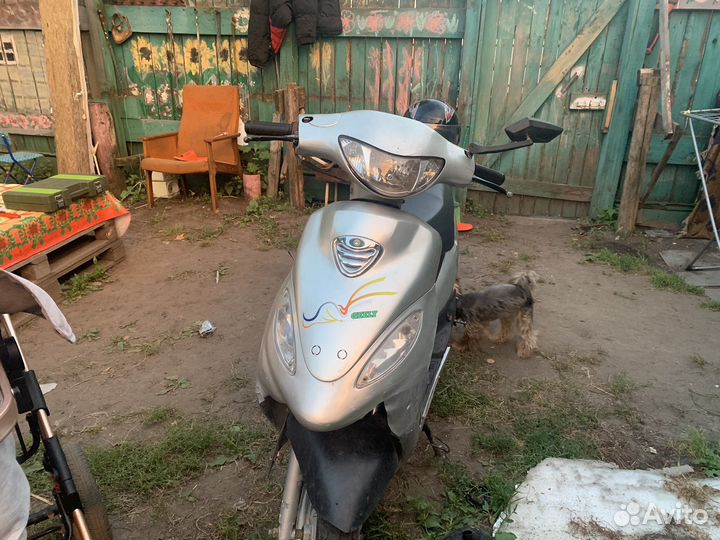 Скутре geely