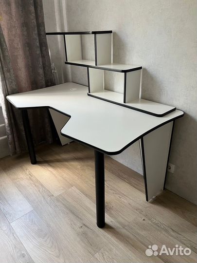 Стол компьютерный classic игровой 120см