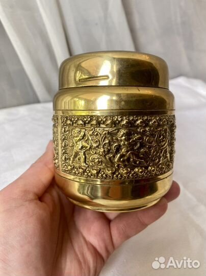 Старинная табачница сигаретница Германия латунь