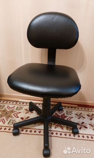 Компьютерное кресло