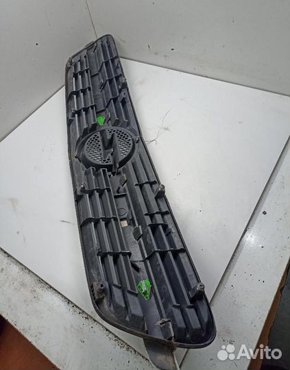 Решетка радиатора Opel Meriva A