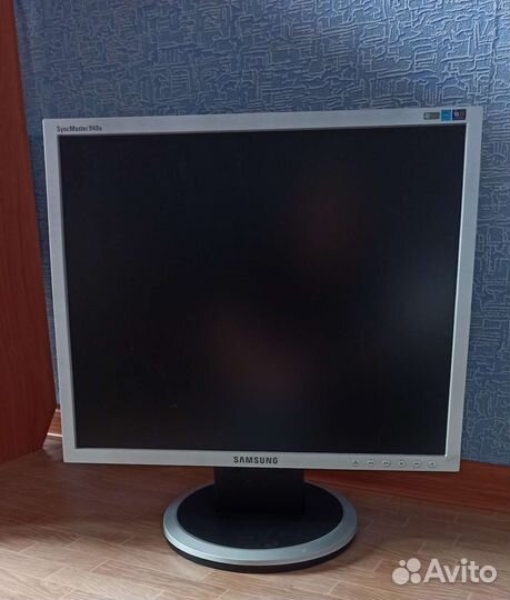 Монитор Samsung