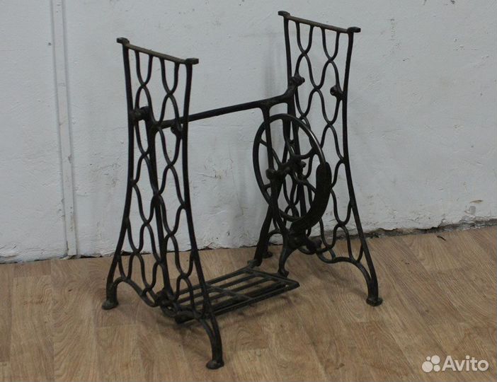 Станина от швейной машинки