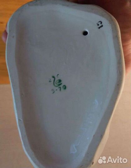 Статуэтка фарфоровая 