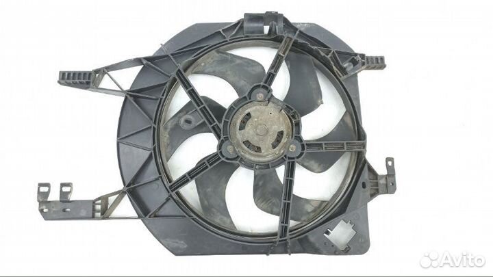 Диффузор радиатора Opel Vivaro F9Q 2003