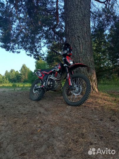 Мотоцикл XR300