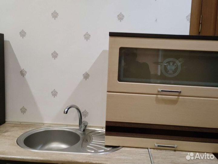 Кухонный гарнитур угловой бу с техникой