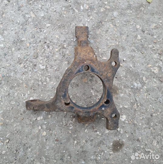 Поворотная цапфа Opel Astra H