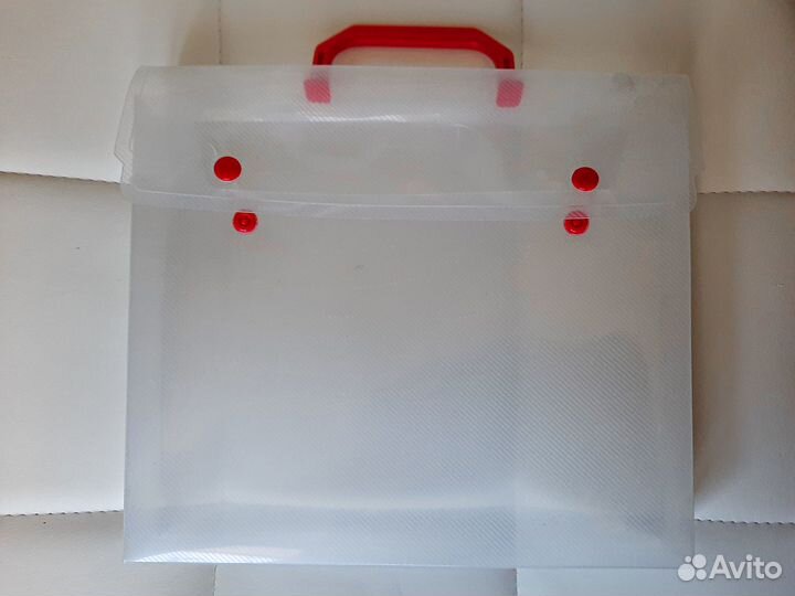 Пластиковый портфель. Папка конверт на кнопках