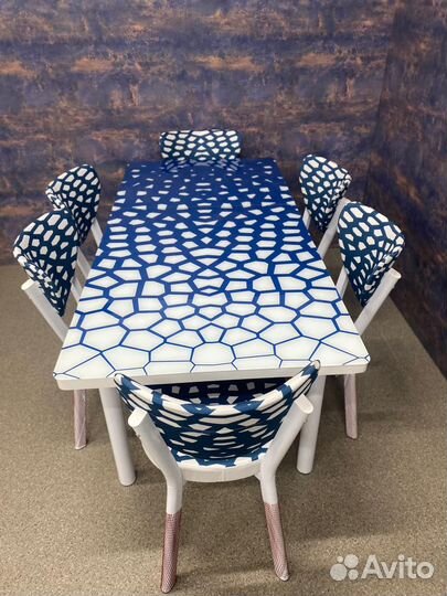 Кухонный стол и стулья 6 шт