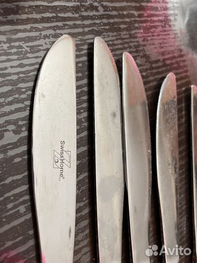 6 столовых одинаковых ножей Swiss home