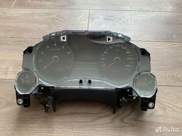 Панель приборов Audi A8 D3 2008г
