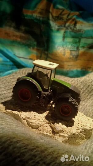 Трактор игрушка fendt 936