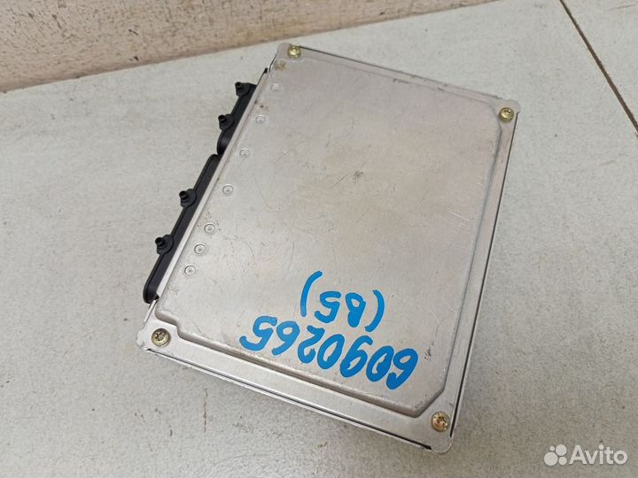 Блок управления двигателем 4D0907551AF