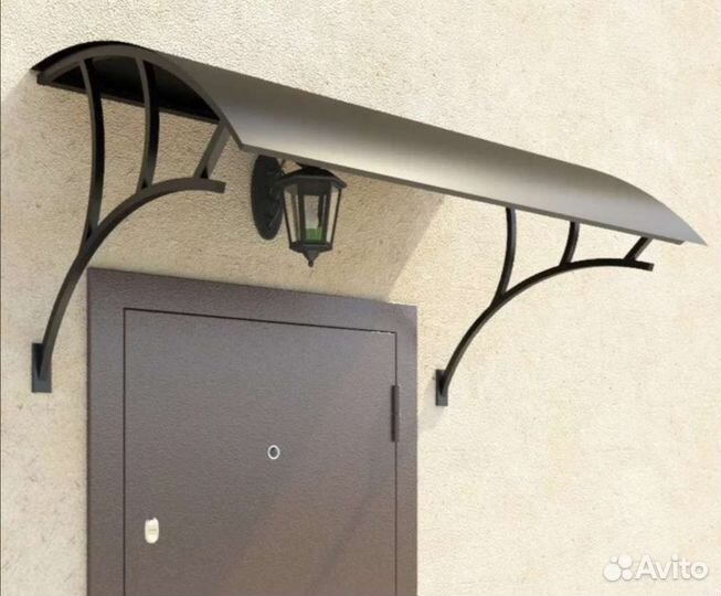 Козырек над входной дверью