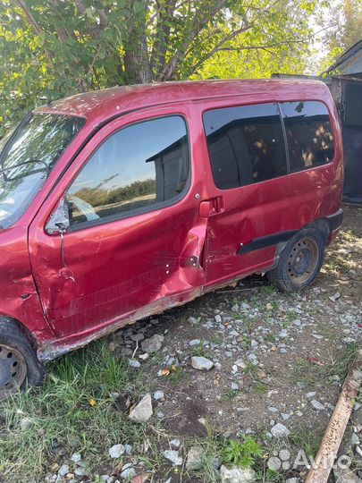 Peugeot Partner 1.6 МТ, 2005, битый, 250 000 км