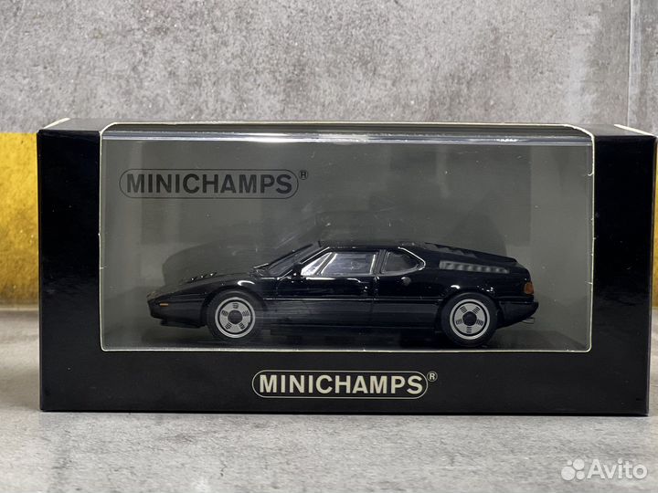 Модель bmw m1 1/43 minichamps