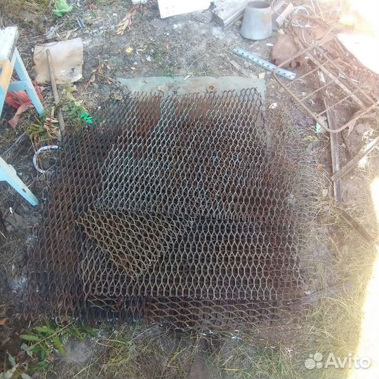 Продам решётку металлическую