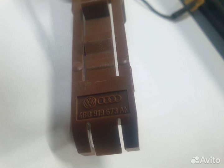 Датчик уровня топлива Audi