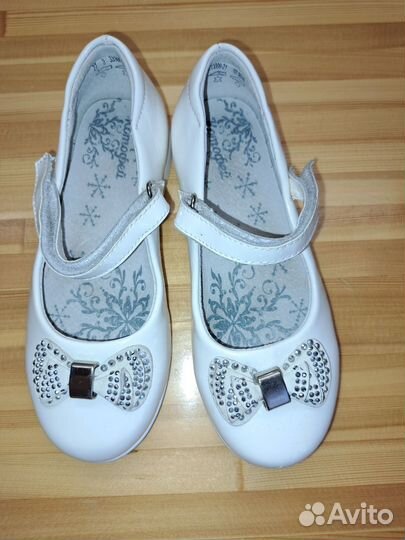 Туфли для девочки 27 размер белые