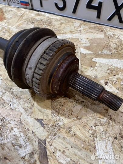 Привод левый LADA Priora