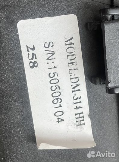 Микрофон беспроводной ручной для вокала + стойка