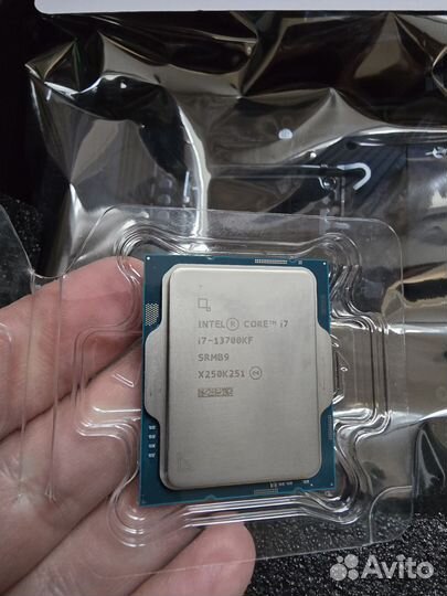 Процессор Intel Core i7 13700Kf